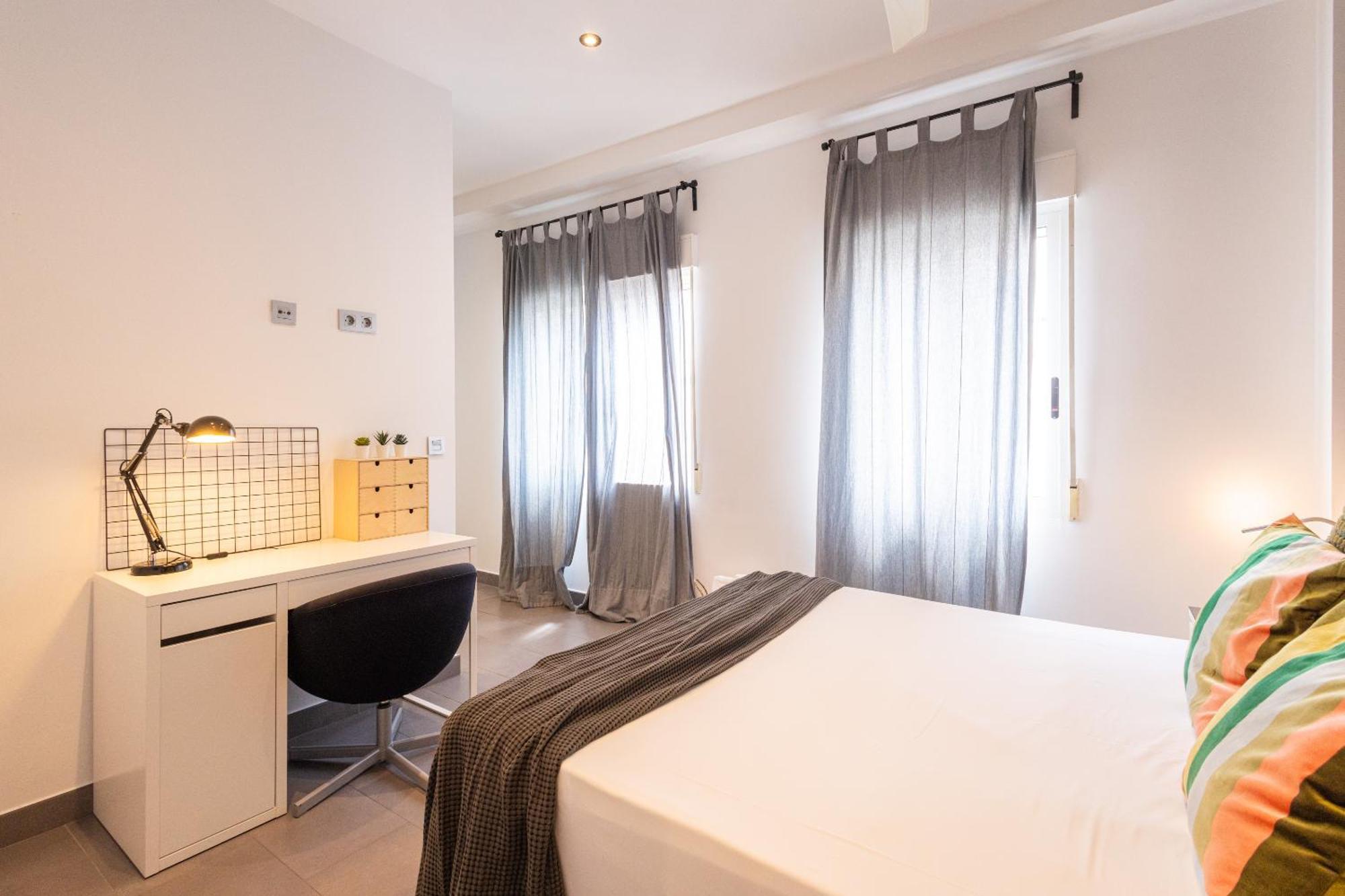 Florit Flats - Stylish 2 Bedroom Ac Wifi Terrace Attic In Valencia Center Exteriör bild