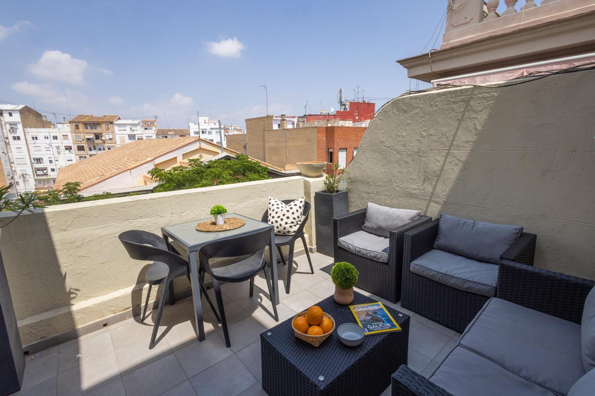 Florit Flats - Stylish 2 Bedroom Ac Wifi Terrace Attic In Valencia Center Exteriör bild